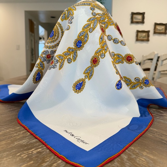 Authentic Cartier Scarf - Picture 4 of 8